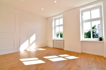 Zrekonštruovaná SMART kancelária s parkovaním v centre Nitry - 4