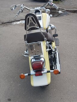 Suzuki VL 1500 Intruder - 4