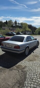 BMW e38 728i manuál - 4