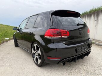 Volkswagen Golf VI GTI 2.0 TSI DSG - 4
