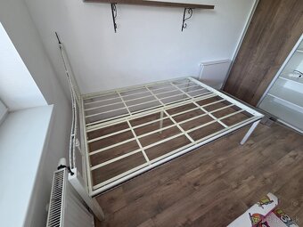 Posteľ 200x140 - 4