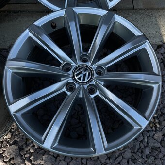 17" Hliníkové disky VW passat B8 - 4