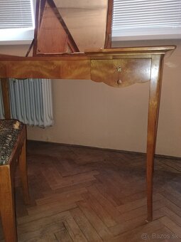 Starožitný nábytok dievčenskej izby - 4