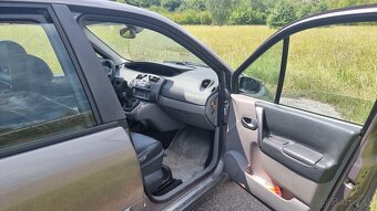 Renault Scénic II 1.5 83kW (2003) – 500 € - 4