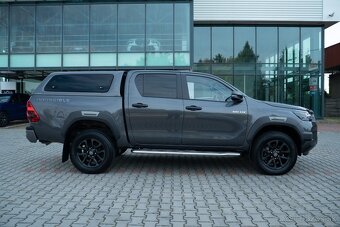 Toyota Hilux DC 2.8 I D-4D Invincible 4x4 A/T - 4