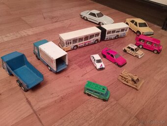 Predám staré autíčka hračky - 4