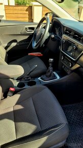 Toyota Auris 1.6 Valvematic, 97kW, 132PS, r. 2014 - 4