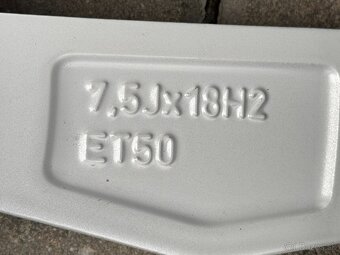 Volkswagen 5x112 R18 - 4