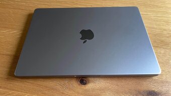 MacBook M1 Pro (14-palcový, 2021) 100% stav - 4