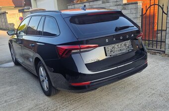 Škoda Octavia Combi 2.0 TDI DSG - 4