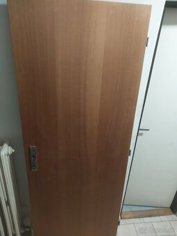Predám dvere Mahagon 70 plné pravé, 70 presklené ľavé - 4