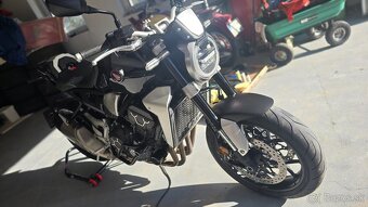 Honda cb1000r+ - 4
