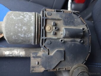 Motorceky stieračov Touran - 4