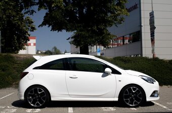 Opel Corsa OPC E Performance - 4