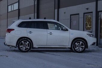Mitsubishi Outlander 2.4 PHEV 99kw CVT 2019 - 4