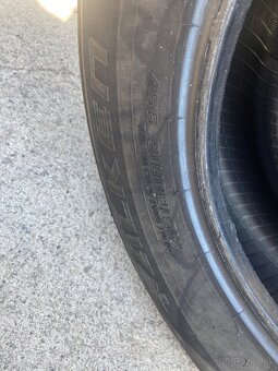 Predám pneu 215/60 - 4