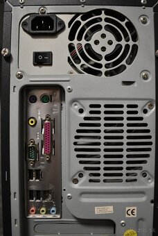 PC ASUS s procesorom AMD Athlon 64 - 4