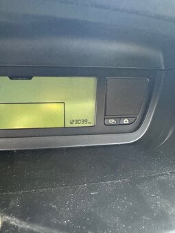 Citroen C4 Picasso 1,6 r.v. 2007 7 miestne - 4