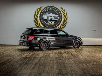 Mercedes-Benz C trieda Kombi 63 AMG Performance - 4