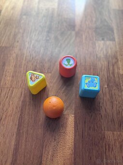 Interaktívny hrací stolík baby clementoni - 4