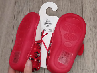 Mäkké teplé papučky Disney Minnie Mouse veľkosť 22 - 4