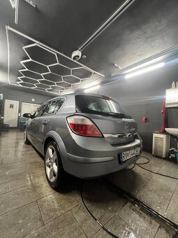 Predám Opel Astra H - 4