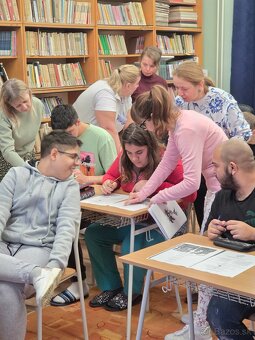 INTERAKTÍVNA KNIHA RÝMOVANÉ PRÍBEHY a jej príloha TAJNIČKY P - 4