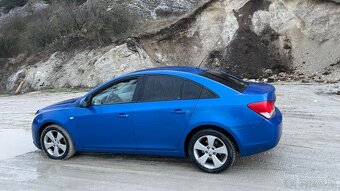 Chevrolet Cruze 2.0 VCDi - 4