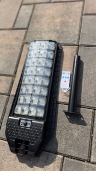 Solar LED reflektor s výkonom 1300 W - 4