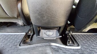 FORD S-MAX 2.0 TDCi 103 kW - Spoľahlivé rodinné auto - 4