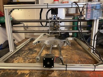 CNC frezka v demonte - 4