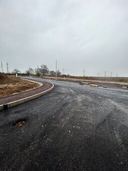 Ponúkame Vám na predaj stavebné pozemky v meste Levice - 4