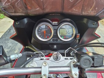 Suzuki Bandit gsf1250s - 4