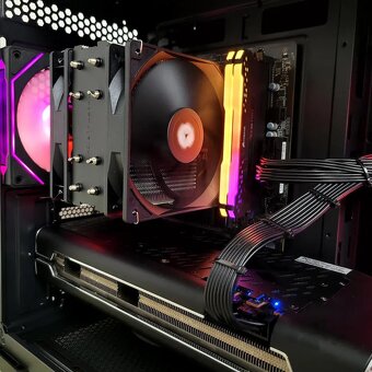 MSI 3900X RX5700XT 16GB 512GB 650W - 4