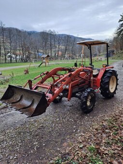Malotraktor s nakladačom - 4