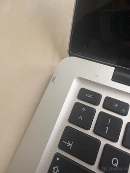 Apple MacBook Air 2011 - 4