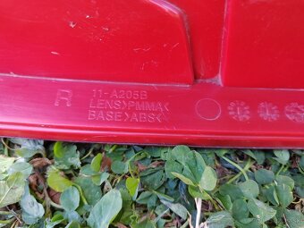 Volkswagen Passat B5 pravé zadné svetlo - 4