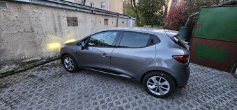 Predám Renault clio 1,2 benzín. - 4