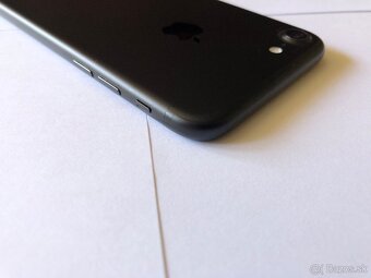 Apple iPhone 7 32GB - 4