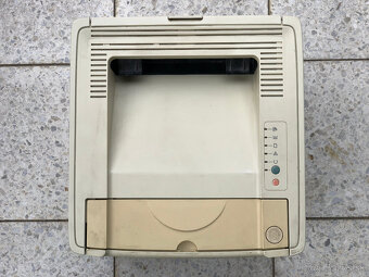 laserová tlačiareň HP LaserJet P2014 s paralelným portom - 4