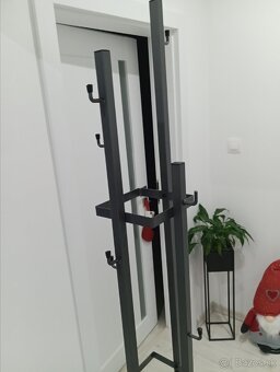 Stojanový vešiak - 4