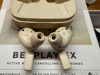 Bang & Olufsen Beoplay EX Gold Tone - 4