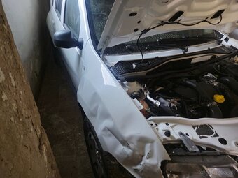 DACIA DUSTER 1.5 DIESEL 4X4 - 4
