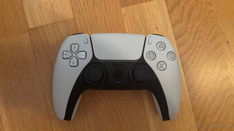 Predám Playstation 5 Slim s mechanikou (1TB) - 4