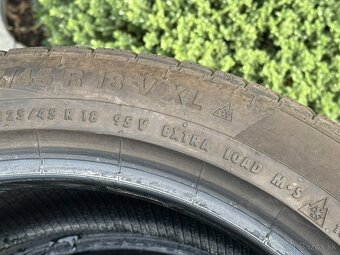 225/45 R18 - 4