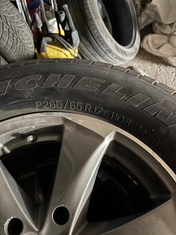 Toyota Land Cruiser R17 - 4