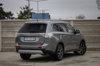 Mitsubishi Outlander 2.2 D-ID 110kW - 4
