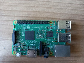 Raspberry Pi 3 Model B - set krabička, karta, zdroj - 4