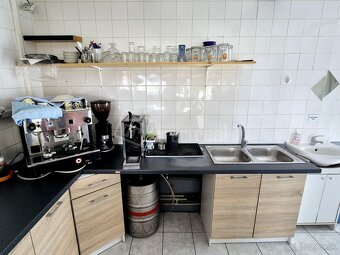 Zmrzlinový stánok na predaj s vybavením, terasou a obe… - 4