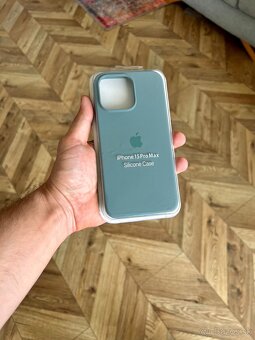 Apple silikónový kryt na iPhone 15 pro max, sklo zadarmo - 4